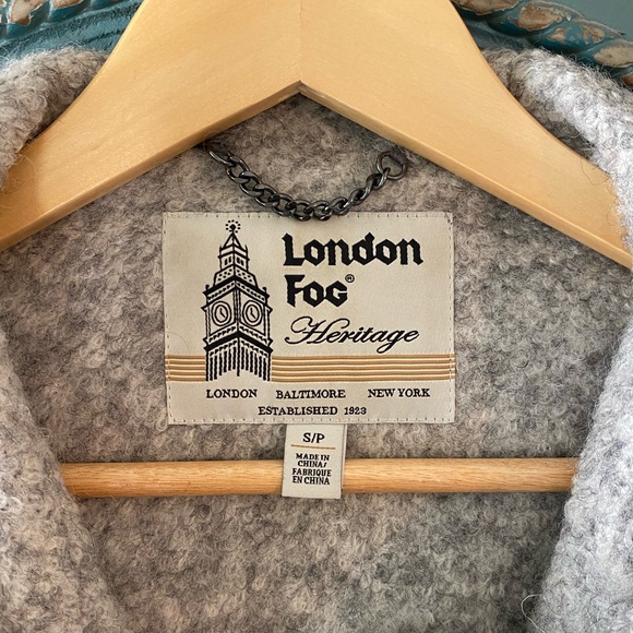 Grey bouclé wool blend coat - Picture 2 of 4